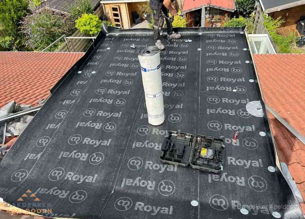 Dakrenovatie met Royal onderdak op plat dak in Apeldoorn